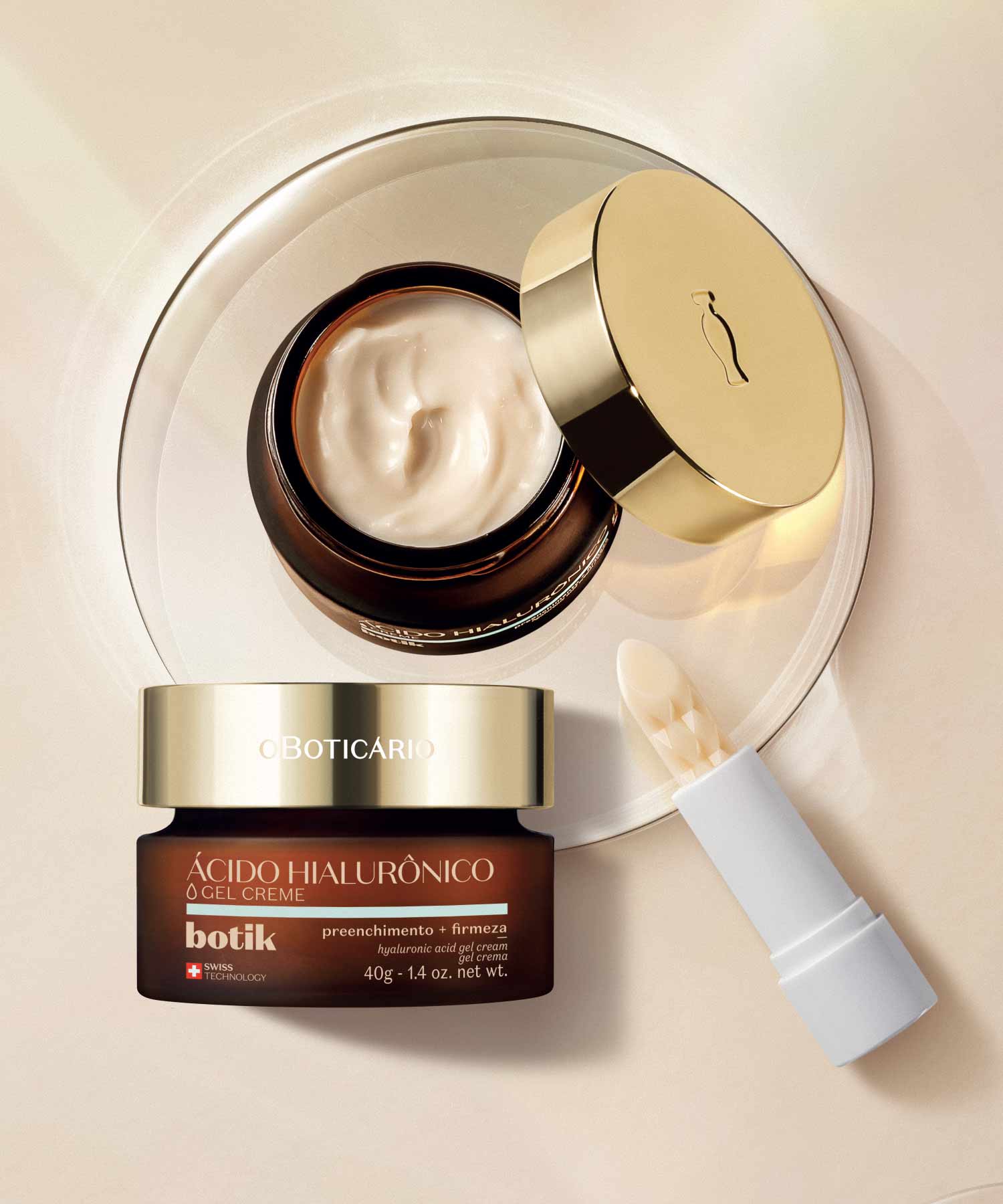 Paso 4: Sellar el ritual con un toque finalLa hidratante es el cierre en este ritual de puro amor. Esa crema que envuelve, protege y hace que todo lo bueno se quede contigo un ratito más. Una buena hidratante sellará todos estos ingredientes poderosos para que tu piel los aproveche más. Elige los mejores de Botik aquí.