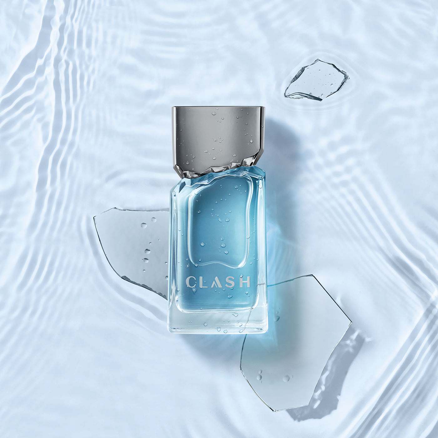 Frescura impactante: notas heladas y modernas con un sutil toque aromático de lavanda y salvia.