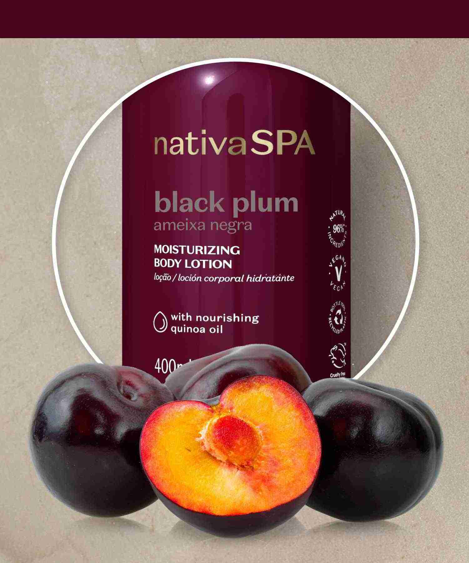 Intensas ciruelas negras del este de Francia ofrecen una fragancia sofisticada, floriental amaderada, que realza tu sensualidad natural.