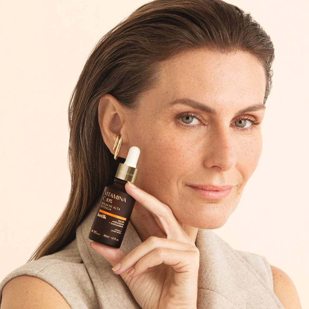 Tratamiento El momento de consentir con serums y activos poderosos de Botik para cada necesidad, como acné, arrugas o manchas.Aquí es donde entran los sérums, ácidos, cremas para los ojos y otros productos de cuidado específicos.